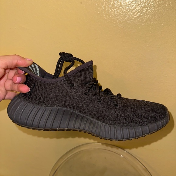 Yeezy - Picture 10 of 11
